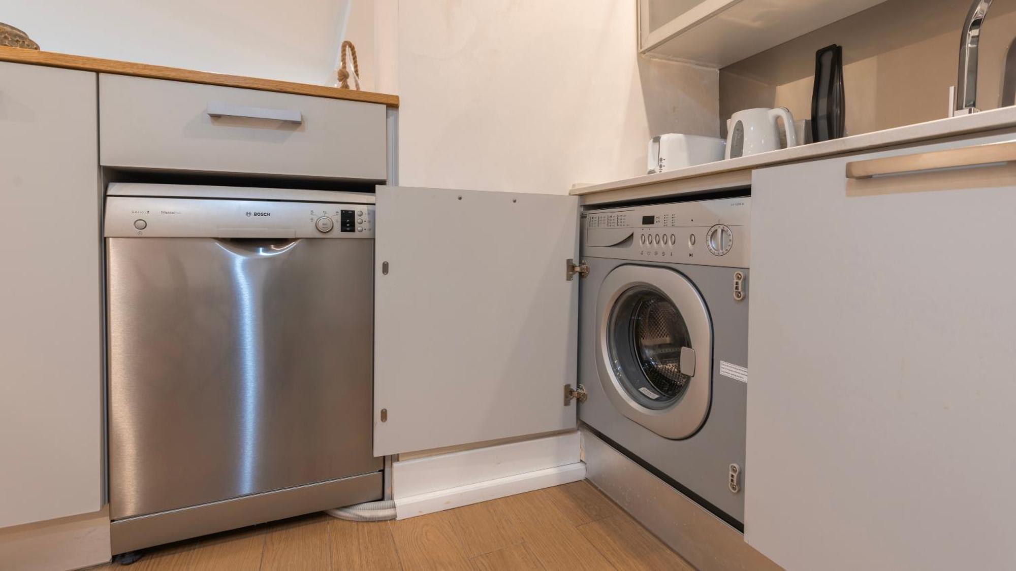 1bdr With Terrace In Alfama Centre By Lovelystay Apartment *